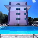 Relax Just 50mt From The Apartment